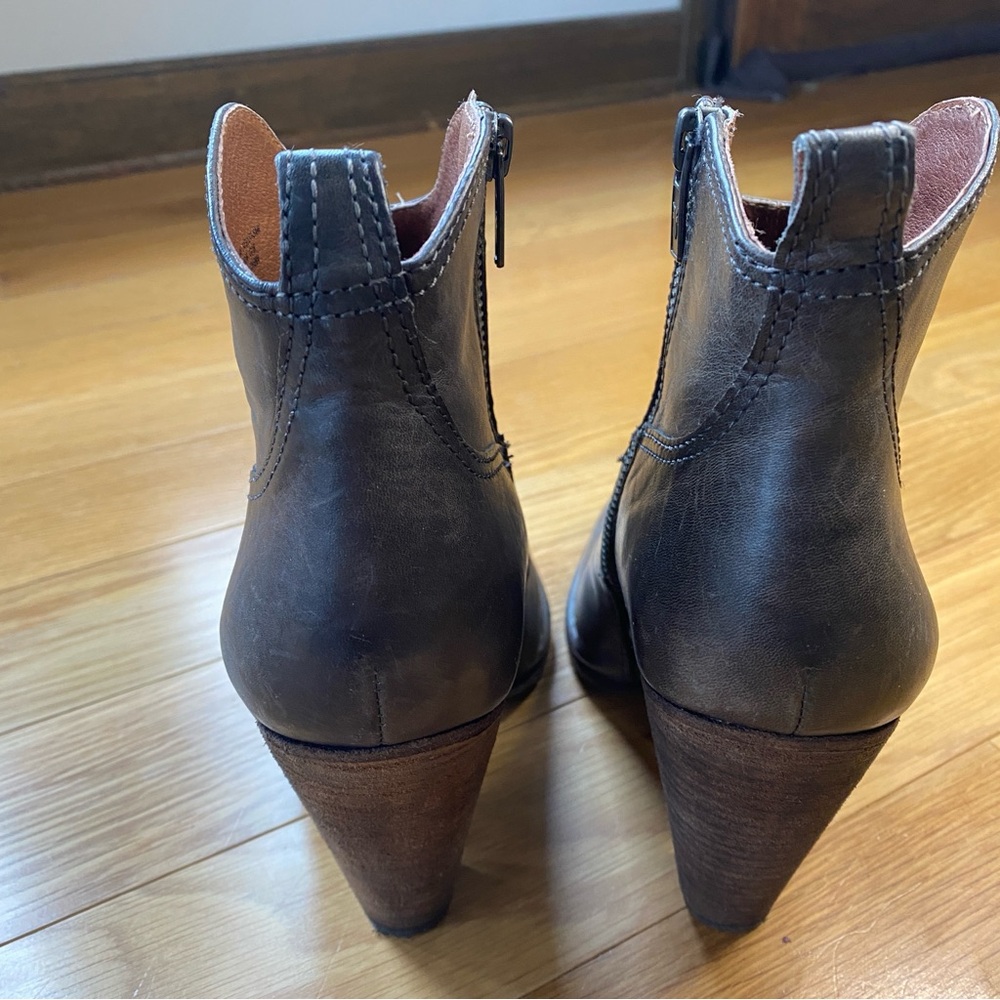 Frye Madeline Short Moto Leather Smoke Gray Ankle Bootie Women's Boots Size‎ 9 - Picture 6 of 9